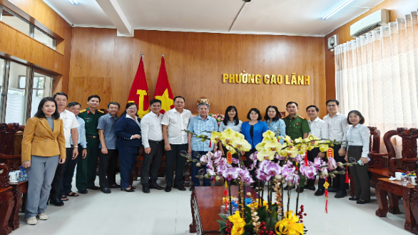 Bí thư Tỉnh ủy thăm, chúc Tết tại phường Cao Lãnh