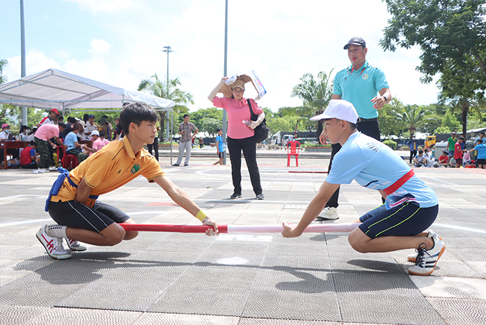 Sôi nổi các môn thể thao dân tộc hưởng ứng Lễ hội Sen